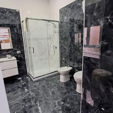 La Finestra Sul Borgo Otel Napoli Dış mekan fotoğraf