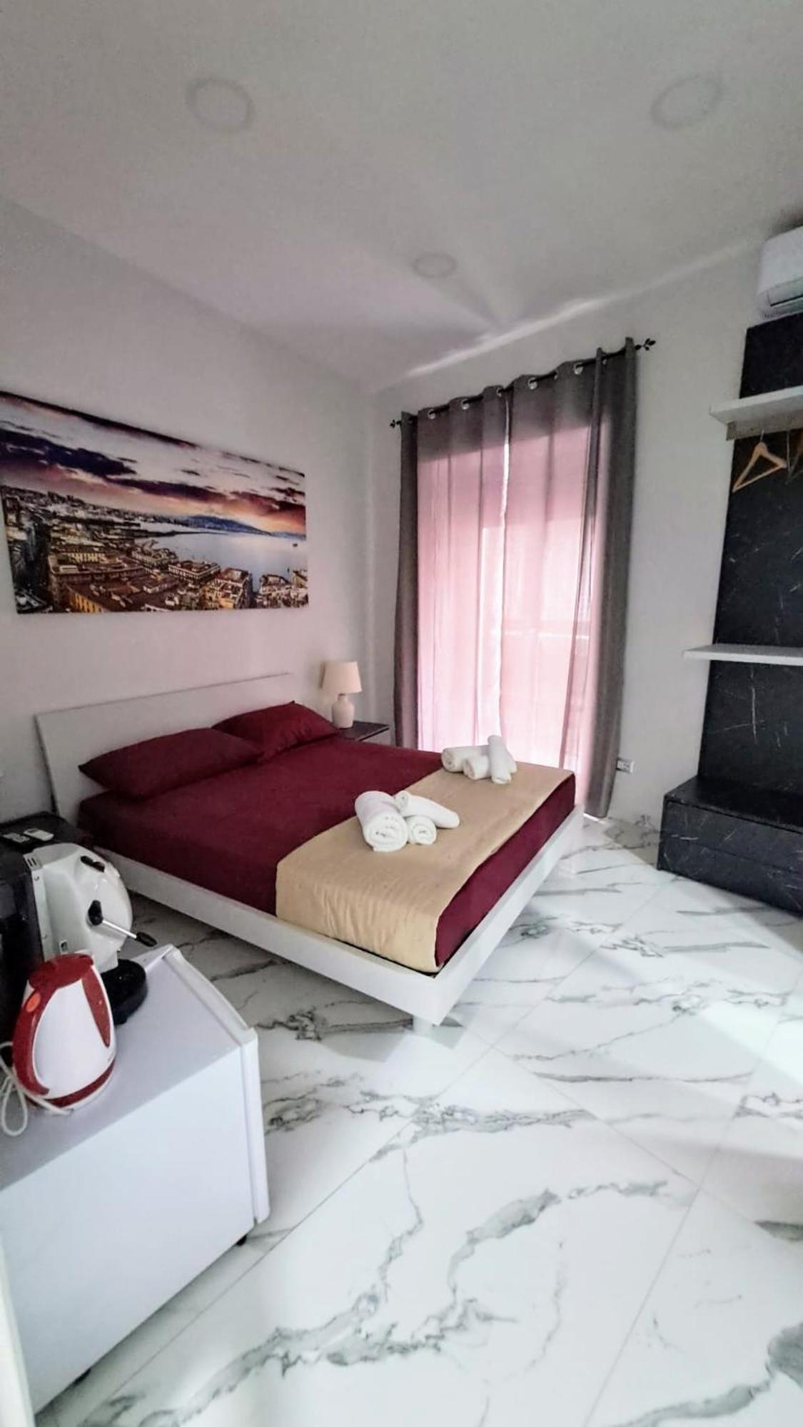 La Finestra Sul Borgo Otel Napoli Dış mekan fotoğraf