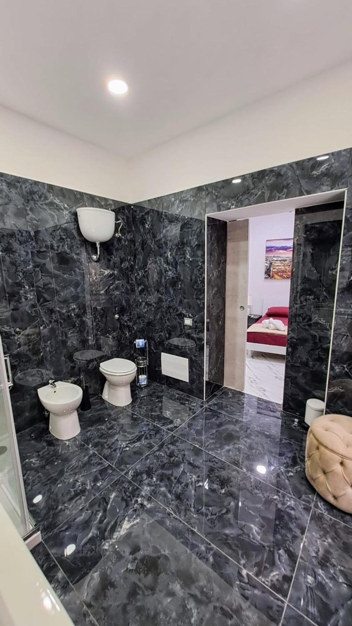 La Finestra Sul Borgo Otel Napoli Dış mekan fotoğraf