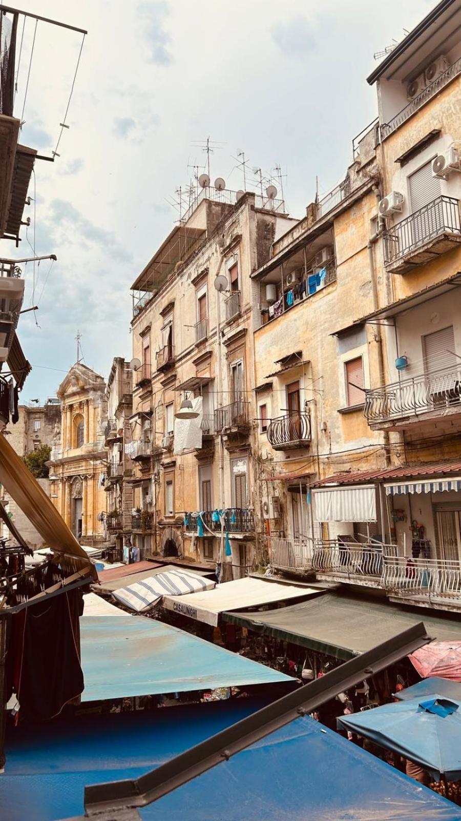 La Finestra Sul Borgo Otel Napoli Dış mekan fotoğraf
