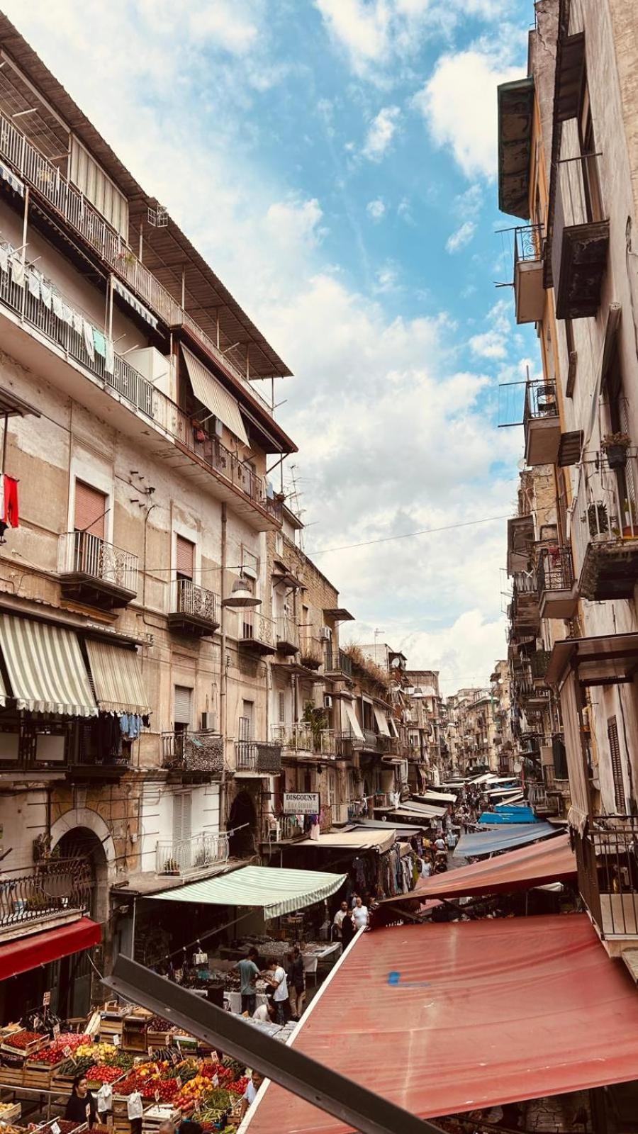 La Finestra Sul Borgo Otel Napoli Dış mekan fotoğraf